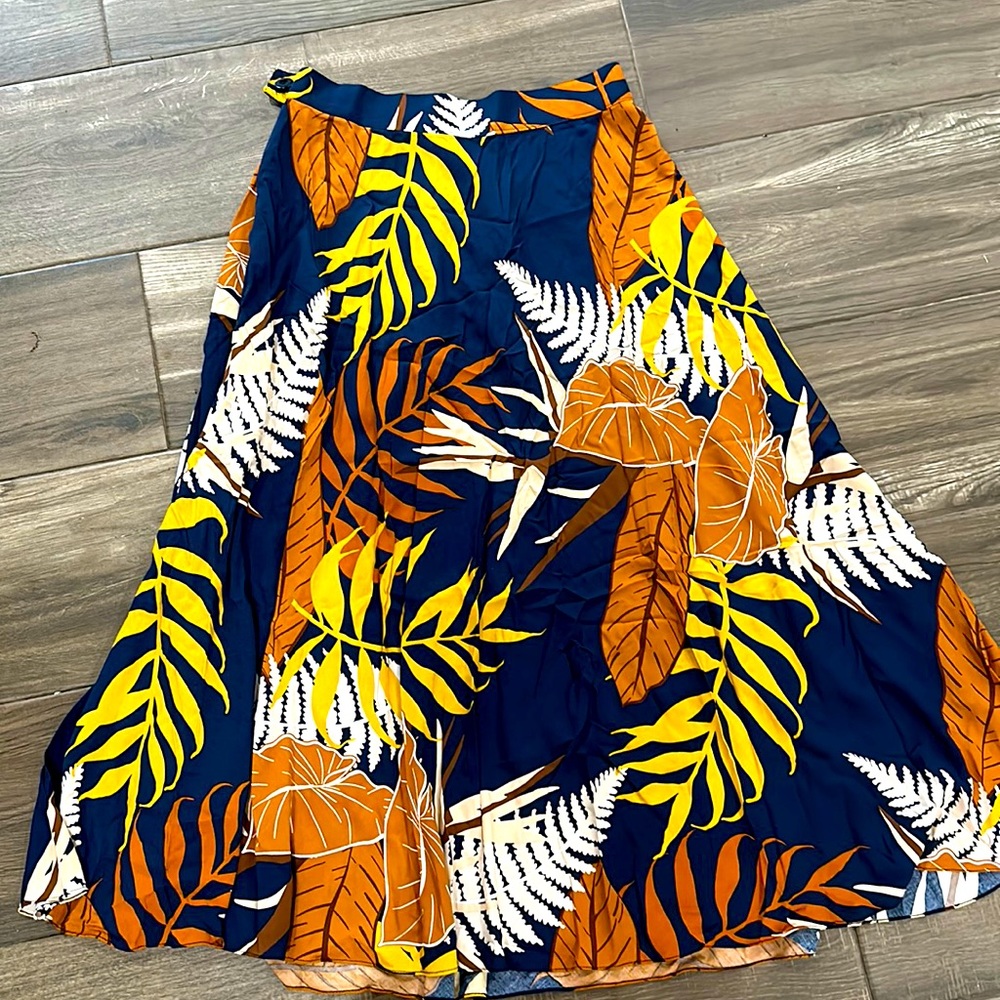 *SOLD* Women’s Tropical Print Maxi Skirt